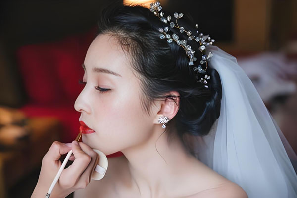 商丘新娘跟妆|商丘王妃新娘跟妆